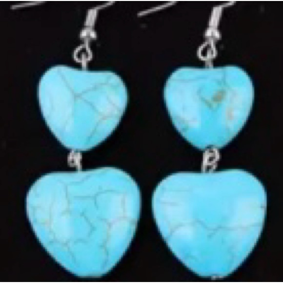 *FREE GIFT GIVEAWAY* NEW Dangle Double Heart Earring, Faux Turquoise silverish - Picture 1 of 2